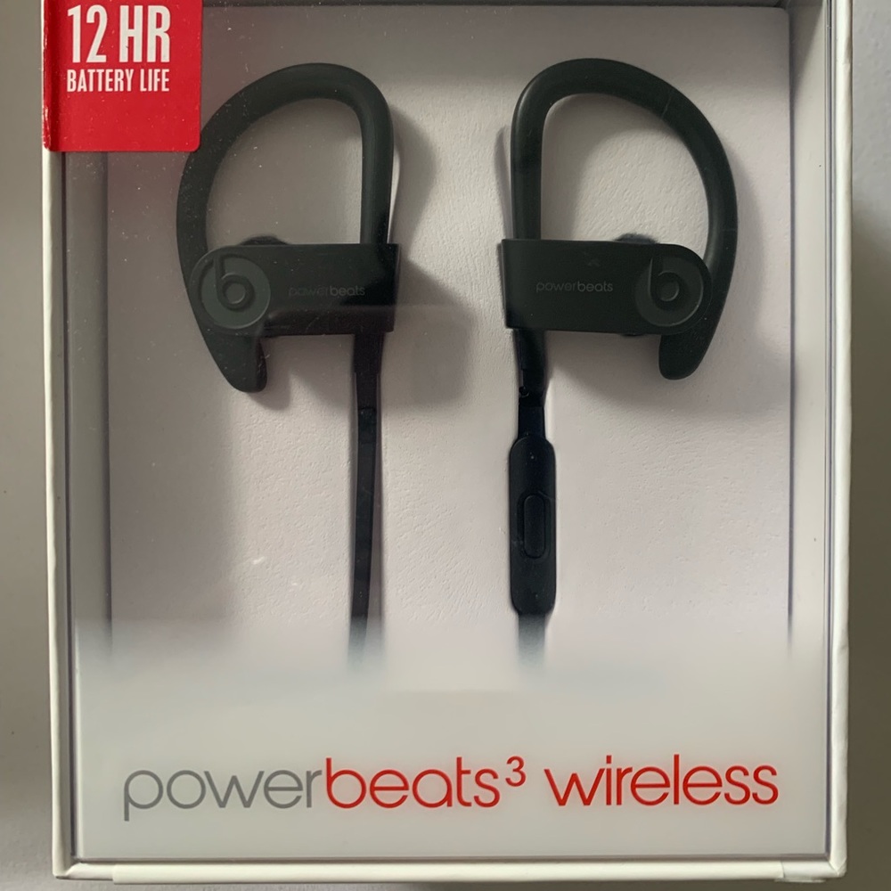 Powerbeats 3, sealed box. Never been used.